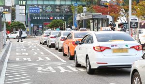 희망퇴직 후… 프랜차이즈 대신 개인택시 인기
